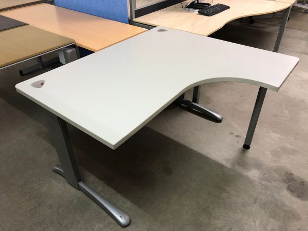 mesa-oficina-gris-ala-segunda-mano