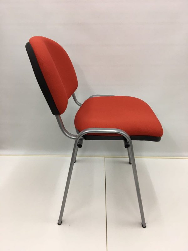 silla-confidente-rojo-nueva-oficina-barcelona