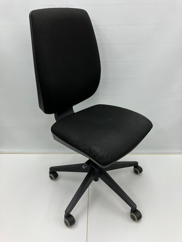 silla-oficina-regulable-negra-segunda-mano-barcelona