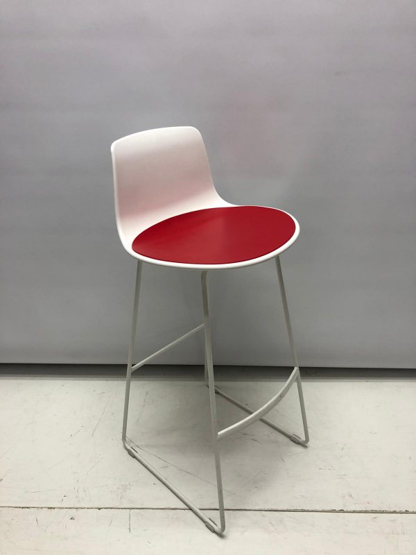 silla-taburete-steelcase-blanco-rojo-segunda-mano