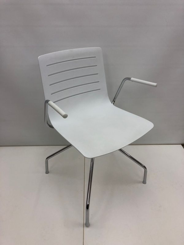 silla-blanca-oficina-segunda-mano-barcelona