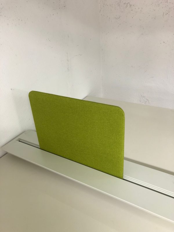 panel-mampara-separador-mesa-oficina-segunda-mano-verde