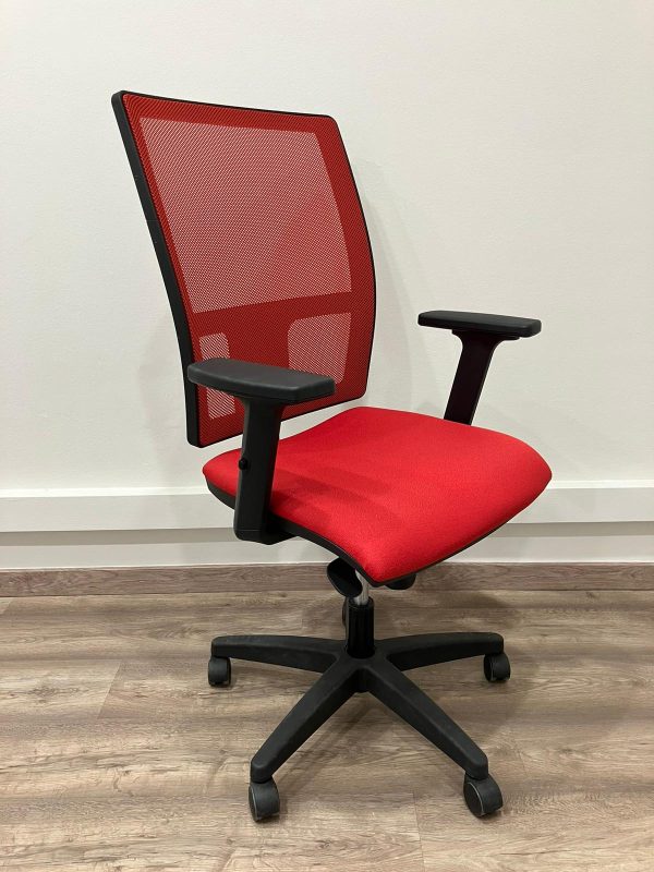 silla-roja-luyando-oficina-segunda-mano-barcelona