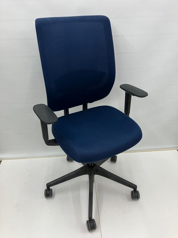 silla-azul-regulable-oficina-actiu-segunda-mano-barcelona