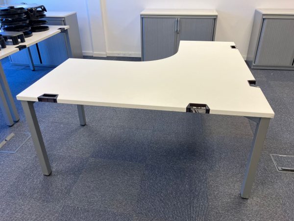 mesa-oficina-steelcase-blanco-segunda-mano