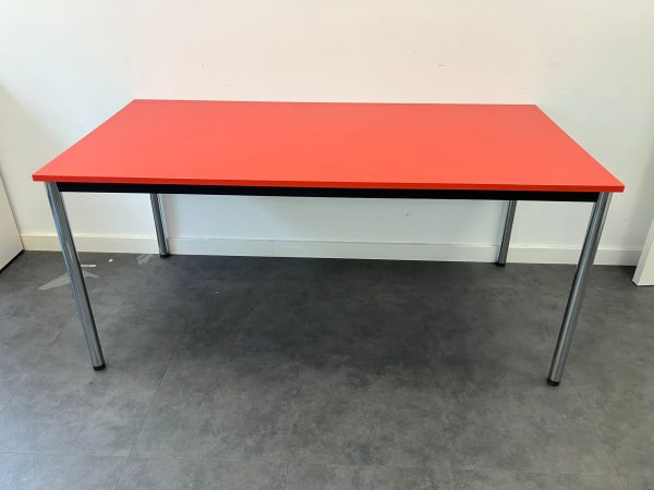 mesa-rectangular-rojo-segunda-mano-barcelona